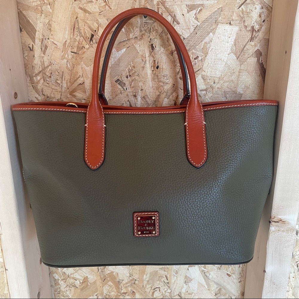 Dooney & Bourke Brielle pebble leather Satchel Green - Picture 2 of 8